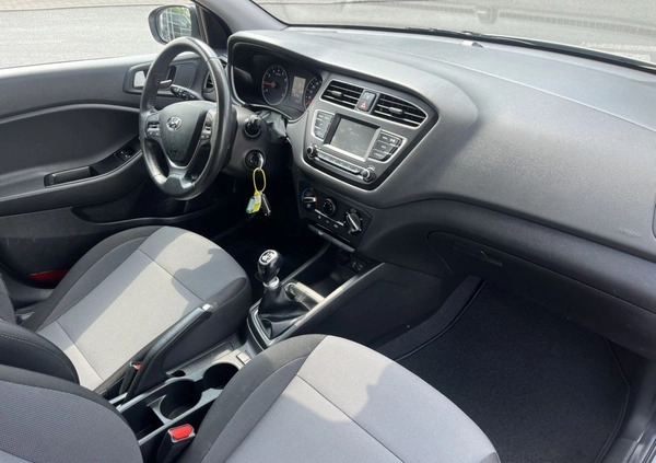 Hyundai i20 cena 46500 przebieg: 56000, rok produkcji 2019 z Piotrków Trybunalski małe 254